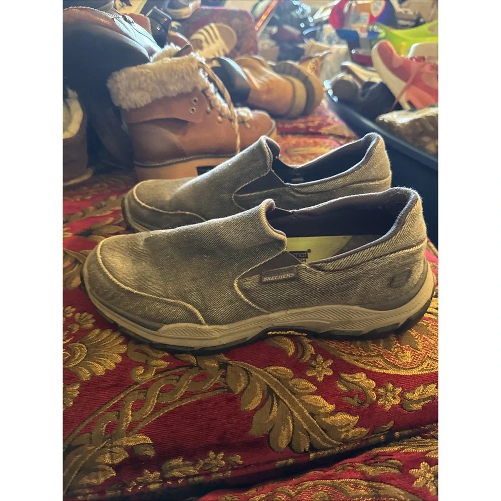 Men's Sketchers relaxed fit air cooled, Goga mat Arch Fit, Size 11